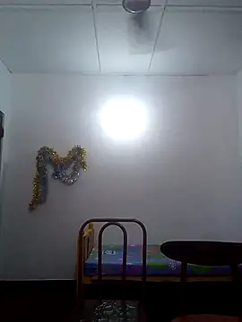 Expose Queen online show from June 2026 05:12:02 PM