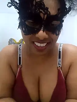 Expose Queen online show from July 2026 06:34:02 PM