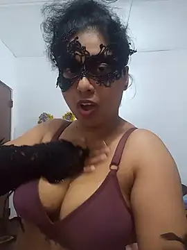 Expose Queen online show from July 2026 04:53:01 PM
