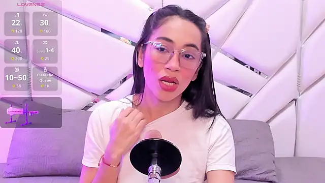 GabbiePrice online show from May 2026 01:28:02 PM