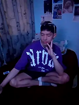 heyy noah11 online show from October 2025 04:33:01 AM