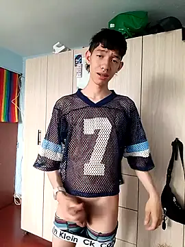 heyy noah11 online show from October 2025 09:04:01 PM