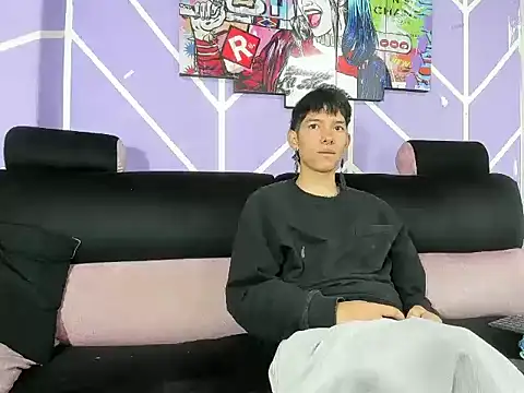 Snapshot of heyy_noah11 chatting on April 2026 01:38:02 PM heyy noah11 online show from April 2026 01:38:02 PM