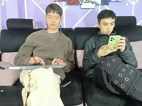 Snapshot of heyy_noah11 chatting on April 2026 01:37:02 PM heyy noah11 online show from April 2026 01:37:02 PM