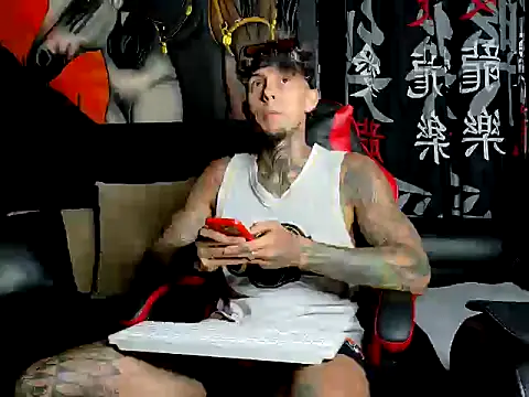 Snapshot of Molotov_Explosive chatting on October 2025 12:31:01 AM Molotov Explosive online show from October 2025 12:31:01 AM