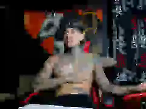 Snapshot of Molotov_Explosive chatting on October 2025 04:24:01 AM Molotov Explosive online show from October 2025 04:24:01 AM