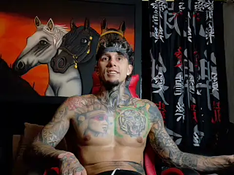 Snapshot of Molotov_Explosive chatting on October 2025 11:37:01 PM Molotov Explosive online show from October 2025 11:37:01 PM