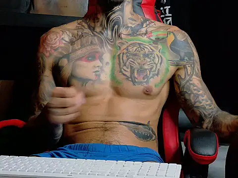 Snapshot of Molotov_Explosive chatting on October 2025 01:24:02 AM Molotov Explosive online show from October 2025 01:24:02 AM