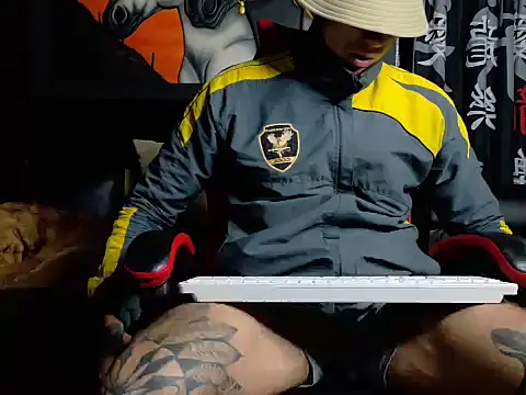 Snapshot of Molotov_Explosive chatting on October 2025 04:26:01 AM Molotov Explosive online show from October 2025 04:26:01 AM