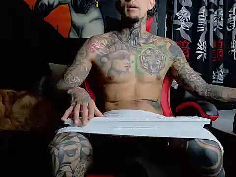 Snapshot of Molotov_Explosive chatting on October 2025 05:25:02 PM Molotov Explosive online show from October 2025 05:25:02 PM