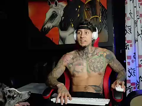 Snapshot of Molotov_Explosive chatting on November 2025 10:43:02 PM Molotov Explosive online show from November 2025 10:43:02 PM