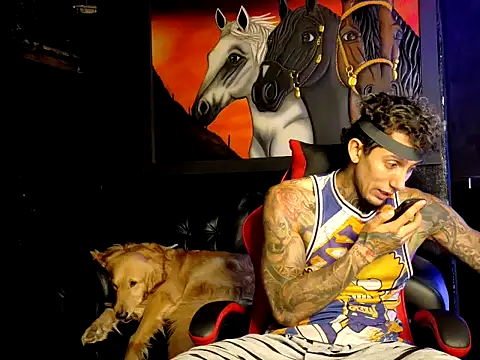 Snapshot of Molotov_Explosive chatting on November 2025 08:22:01 PM Molotov Explosive online show from November 2025 08:22:01 PM