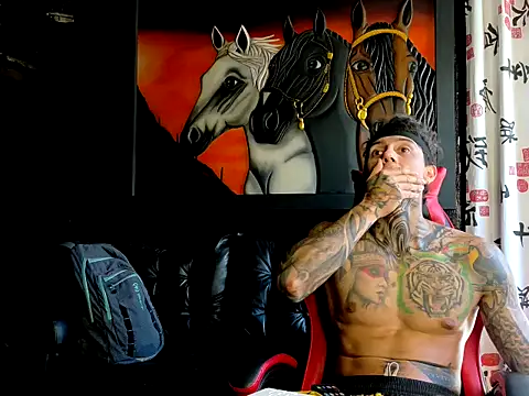 Snapshot of Molotov_Explosive chatting on December 2025 07:08:02 PM Molotov Explosive online show from December 2025 07:08:02 PM