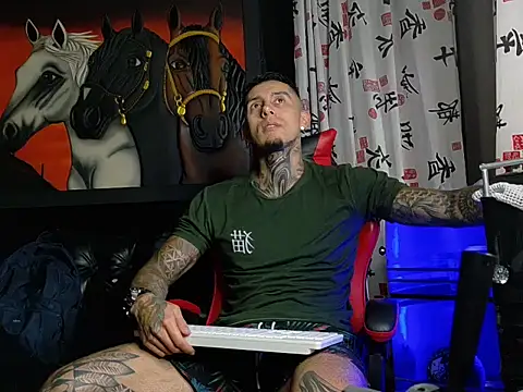 Snapshot of Molotov_Explosive chatting on January 2026 09:09:01 PM Molotov Explosive online show from January 2026 09:09:01 PM