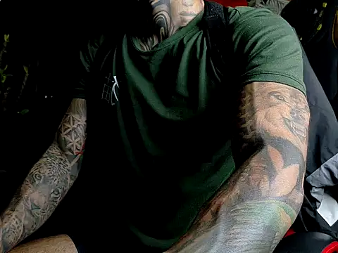 Snapshot of Molotov_Explosive chatting on February 2026 12:07:01 AM Molotov Explosive online show from February 2026 12:07:01 AM