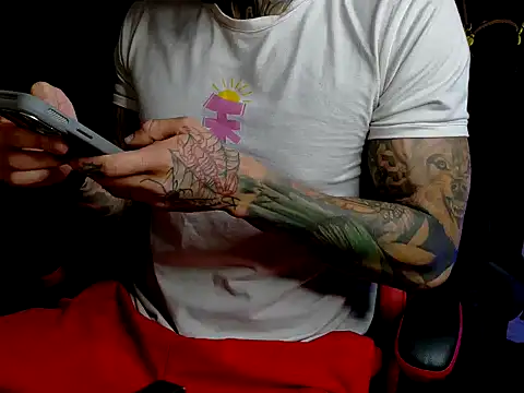 Snapshot of Molotov_Explosive chatting on February 2026 12:08:01 AM Molotov Explosive online show from February 2026 12:08:01 AM