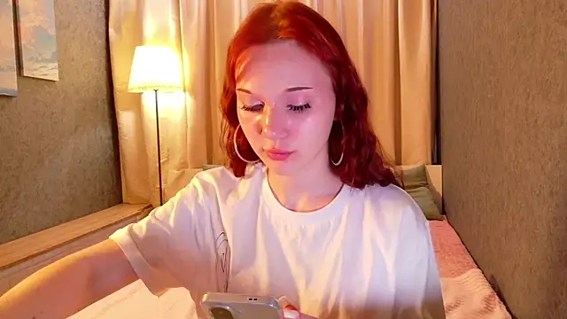 Snapshot of MargoViento chatting on June 2026 08:19:02 PM MargoViento online show from June 2026 08:19:02 PM