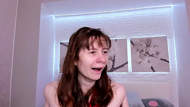 Snapshot of EvelynJin_ chatting on November 2025 10:14:01 AM EvelynJin online show from November 2025 10:14:01 AM