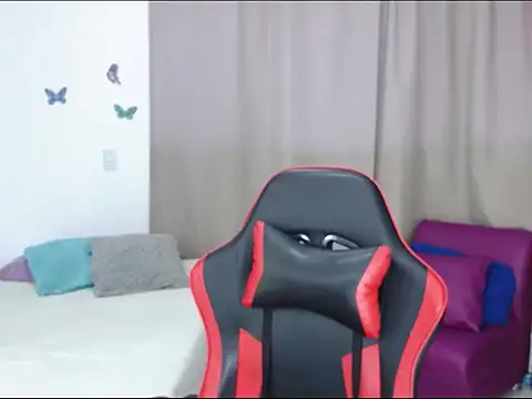 skarlett222 online show from October 2025 10:43:02 PM