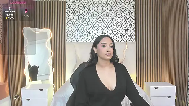 BEELLA TAY1 online show from November 2025 04:40:01 PM