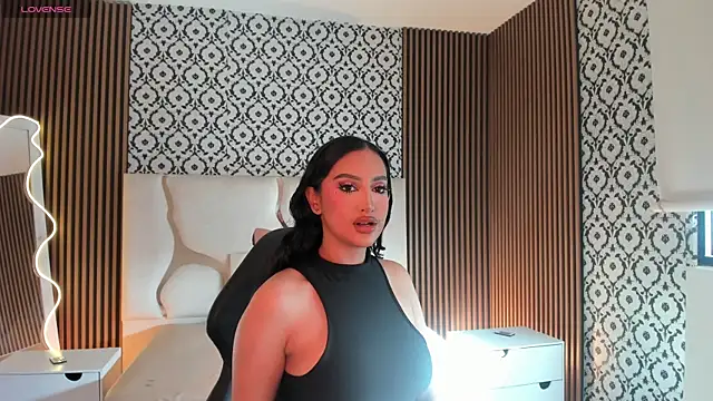 BEELLA TAY1 online show from April 2026 12:32:02 PM