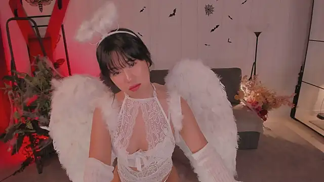 Erika Kim online show from October 2025 06:04:02 AM