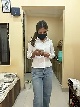 deepikaa aroraa online show from February 2026 10:04:01 AM