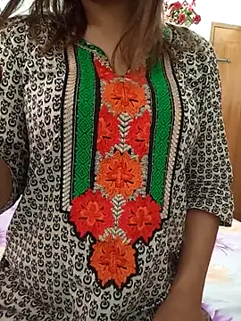 Tanha18 online show from May 2026 04:40:01 AM