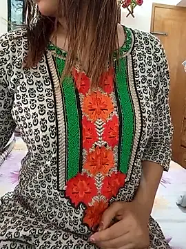 Tanha18 online show from May 2026 04:09:02 AM