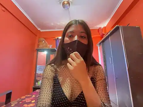 HOT HONEY10 online show from April 2026 04:24:02 AM