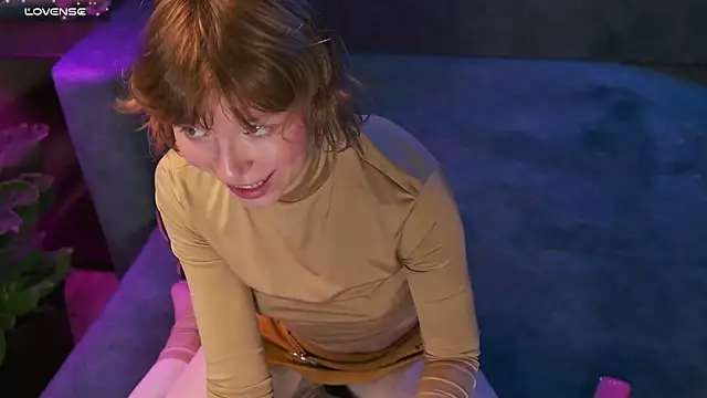 Snapshot of your_carrie chatting on November 2025 11:45:01 AM your carrie online show from November 2025 11:45:01 AM