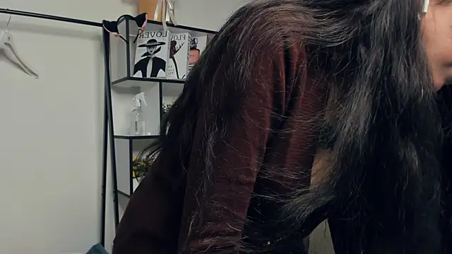 LuxeSins online show from October 2025 01:45:02 PM