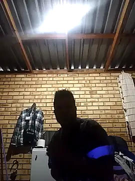 Snapshot of WinglessStuff chatting on January 2026 04:00:01 PM WinglessStuff online show from January 2026 04:00:01 PM