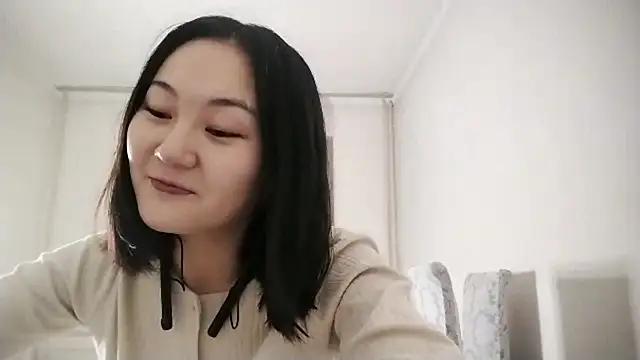 Lyndasilk online show from November 2025 02:17:01 PM