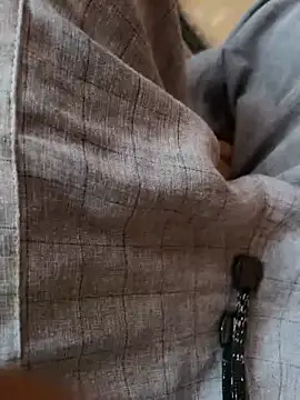 Snapshot of chikorkomdz chatting on November 2025 04:29:02 PM chikorkomdz online show from November 2025 04:29:02 PM