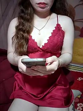 LeanaLy online show from November 2025 01:59:02 AM