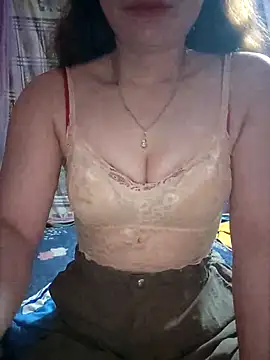 LeanaLy online show from December 2025 01:28:02 PM