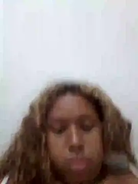 Snapshot of Camilanifeta chatting on December 2025 01:47:01 AM Camilanifeta online show from December 2025 01:47:01 AM