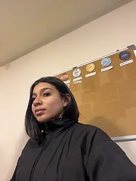 Snapshot of AlyssaRay chatting on April 2026 11:44:02 AM AlyssaRay online show from April 2026 11:44:02 AM