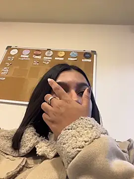 Snapshot of AlyssaRay chatting on April 2026 11:40:02 AM AlyssaRay online show from April 2026 11:40:02 AM