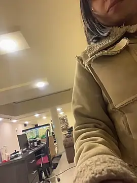 Snapshot of AlyssaRay chatting on April 2026 12:02:01 PM AlyssaRay online show from April 2026 12:02:01 PM