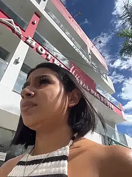 Snapshot of AlyssaRay chatting on April 2026 01:59:01 PM AlyssaRay online show from April 2026 01:59:01 PM