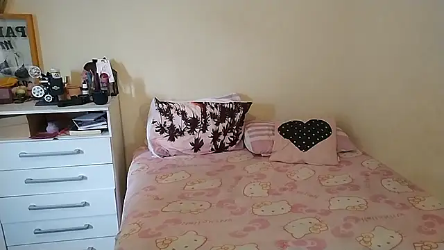 CllarinhaCortes online show from February 2026 03:23:02 PM