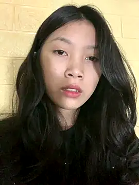 Snapshot of linh-lan1 chatting on October 2025 11:00:02 AM linh-lan1 online show from October 2025 11:00:02 AM