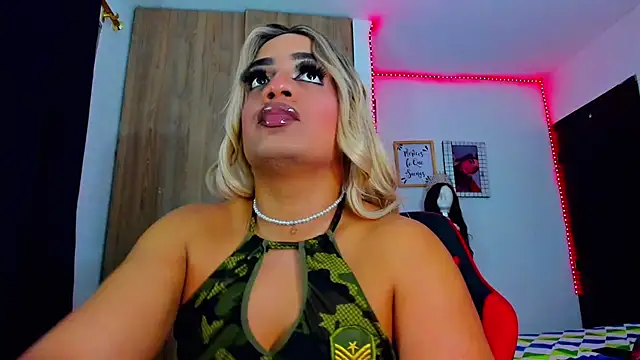 Sofiabigcock22 online show from July 2026 12:48:02 PM