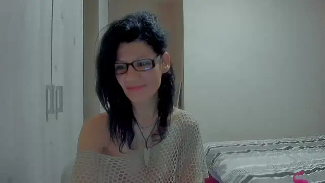 Snapshot of SweetSin40 chatting on December 2025 08:24:02 PM SweetSin40 online show from December 2025 08:24:02 PM