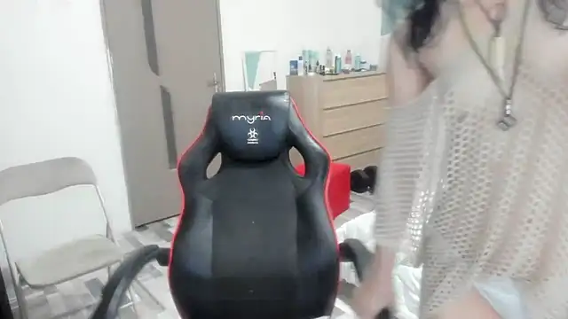 Snapshot of SweetSin40 chatting on April 2026 06:38:01 PM SweetSin40 online show from April 2026 06:38:01 PM