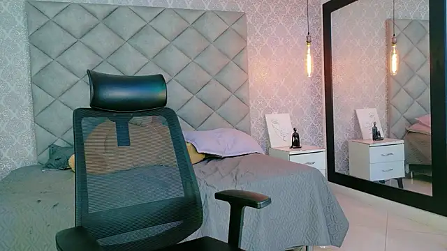 CARO ADAMS1 online show from January 2026 10:21:02 AM