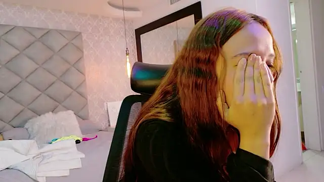 CARO ADAMS1 online show from February 2026 11:10:01 PM