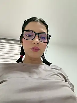 l0lita sweet online show from April 2026 09:23:02 PM